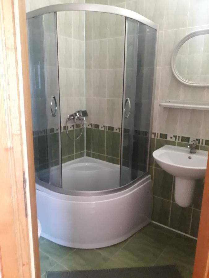 Hotel Apollon Mukaczewo Zewnętrze zdjęcie